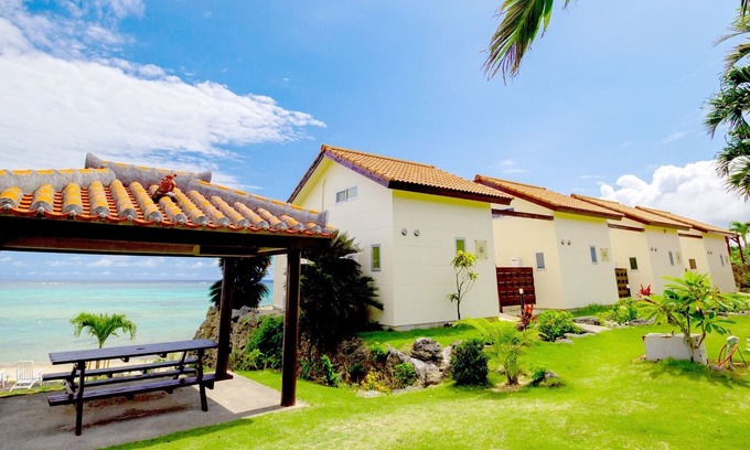 Kabira House | All rooms have ocean views One step to the beac / Ishigaki Okinawa
