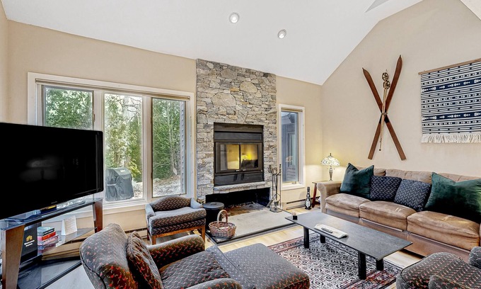 Waterville Valley Condo | All-season landing pad with resort amenities, mtn views, & W/D - dog-friendly