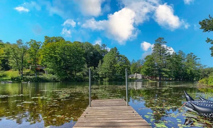 Ludlow Cabin | All-Season Lake Pauline Retreat, 2 mi to Okemo