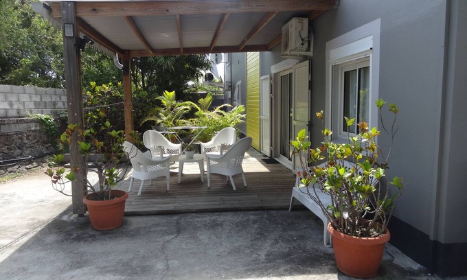 Saint-Leu Apartment | all the seaside pleasures at a very affordable price.