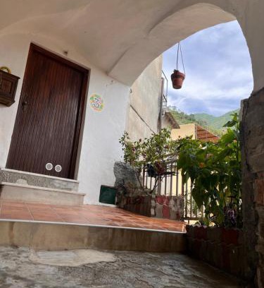 Badalucco House | Alloggio U SPORTEGU DA E MONTI A GIAIA