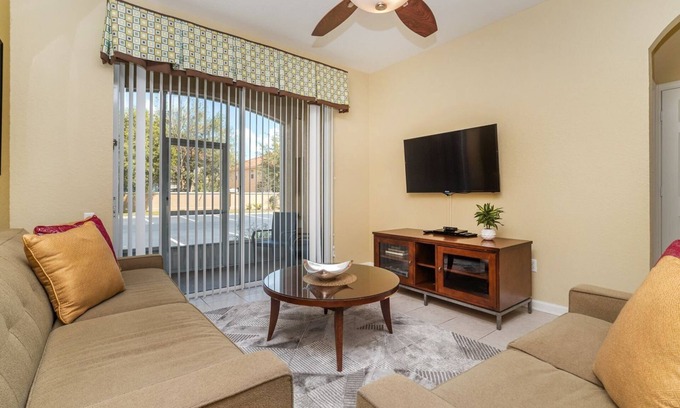 Windsor Hills Condo | ALM2781-103 Summary: