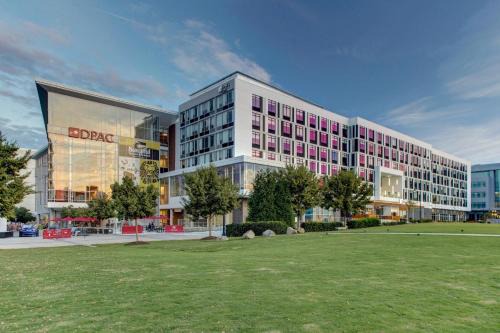 Downtown Hotel | Aloft Durham Downtown