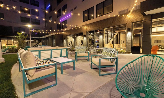 Central West End Hotel | Aloft St. Louis Cortex