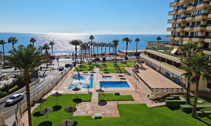 Torrequebrada Apartment | ALOHA BEACH FIRST LINE