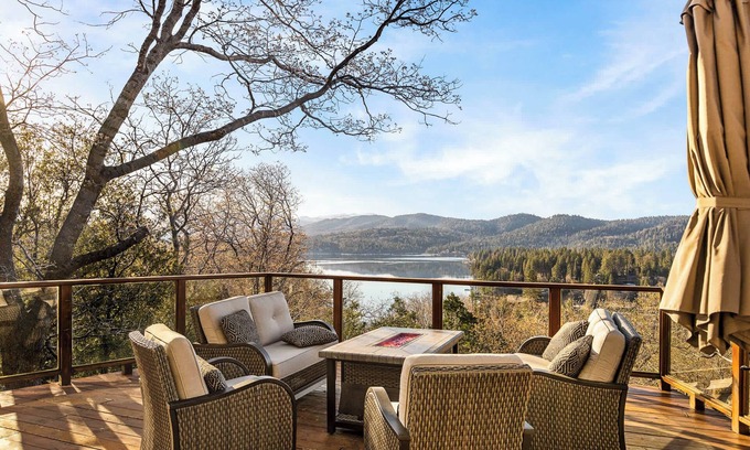 Lake Arrowhead House | Alpen Adventures | Stunning Lake View