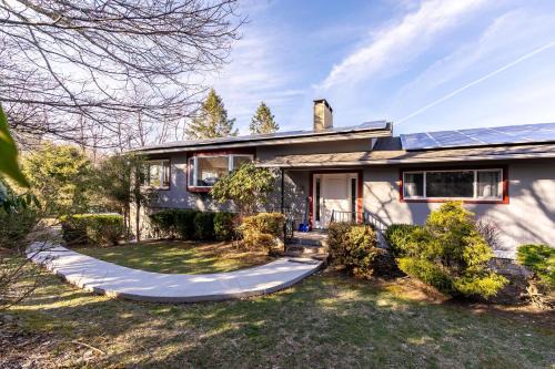 Blowing Rock House | Alpenglow