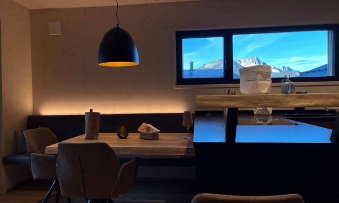 Unterschonau Apartment | Alpenlodges Chalet Lärche, 65 qm, Separates Schlafzimmer, Bad, Sauna, Balkon und Terrasse