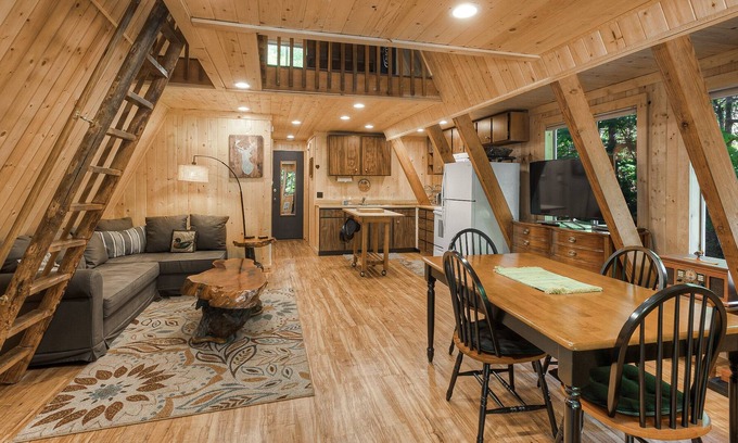 Skykomish Cabin | Alpine A-frame just minutes to hiking w hot tub, spacious yard