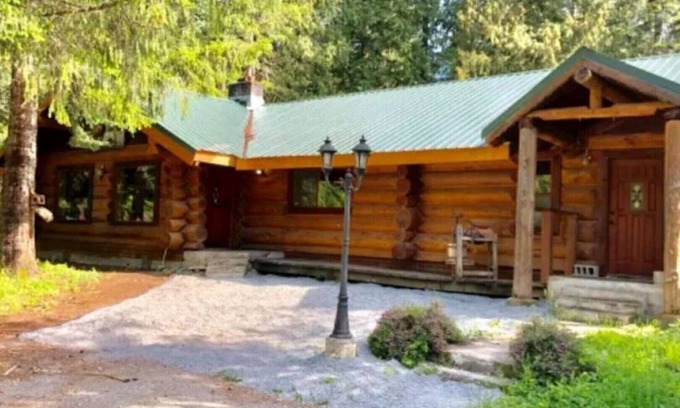 Ashford Cabin | Alpine Cabin, Ashford