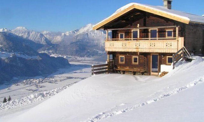 Holdernach House | Alpine hut with terrace and panoramic view