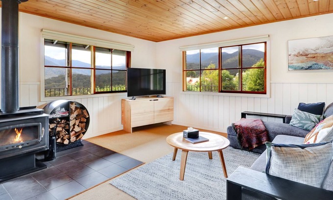 Merrijig House | Alpine Sadler Retreat
