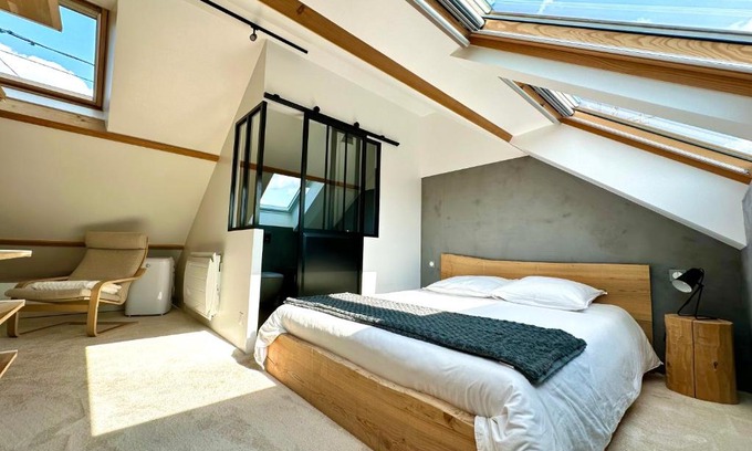 Coutevroult Apartment | Alpine Valley - Appartement familial Disneyland Paris - wifi et parking inclus !