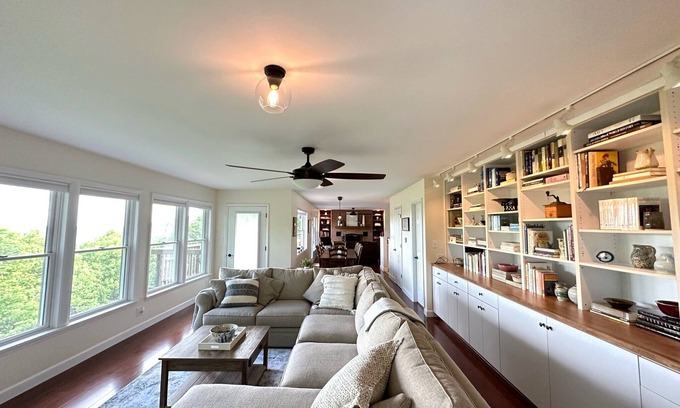 Seven Devils House | Alpine Vista: 5★ Clean, Fully Stocked, 3,900 Ft. Mt Views, Central Location!