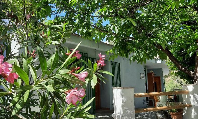 Canar Bed & Breakfast | Alpujarra Guesthouse, remote off-grid mountain accommodation