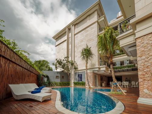 Raya Kuta Hotel | Alron Hotel Kuta