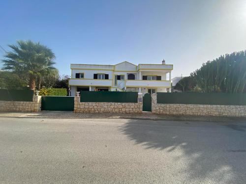 Montes de Alvor House | Alvor mountain view villa with private pool