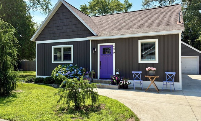 Lakeside House | Always Morton 1 – Muskegon’s Purple Door Family Home Near Lake Michigan