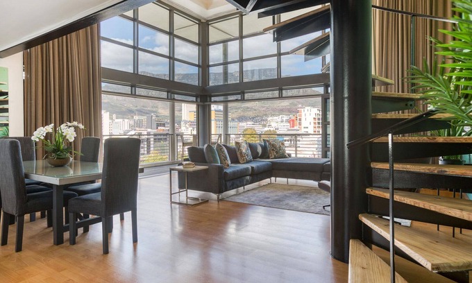 Cape Town City Centre Apartment | Always Power SOHO City Retreat Split level Apartment with Table Mountain View
