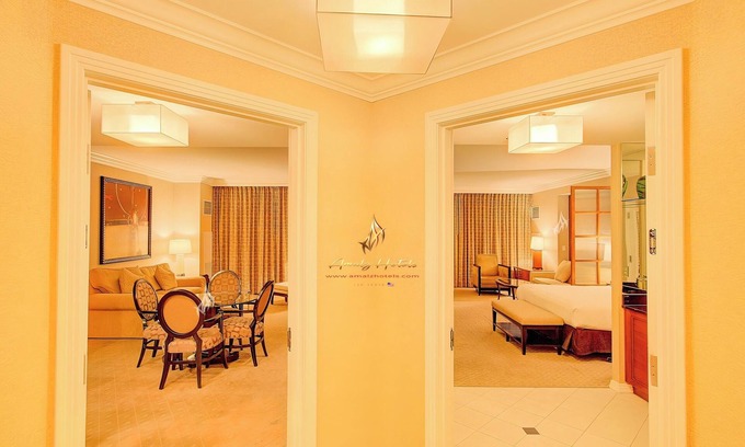 Las Vegas Apartment | Amalz # 4, MGM Signature 2 Bedroom 3 Bathroom Balcony Suites !