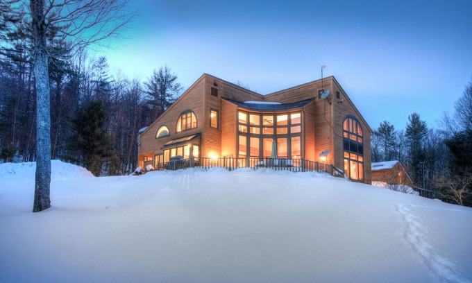 Newfane House | Amazing 100 Acre Estate - 10BRs, Swimming Pool, Sauna, Tennis & Hot Tub Retreat!