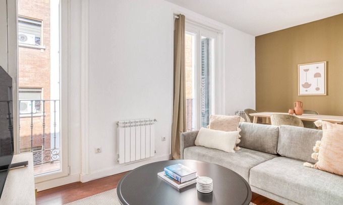 Centro Apartment | Amazing 2BR in Palacio, in the heart of Madrid, by Blueground