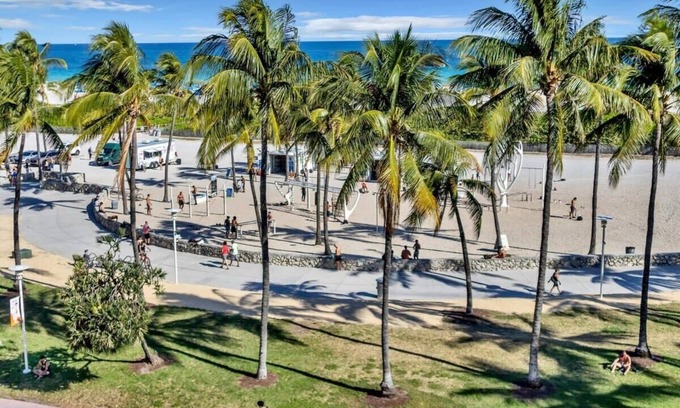 South Beach Apartment | Amazing 3BR direct oceanfront PH by YouRent!