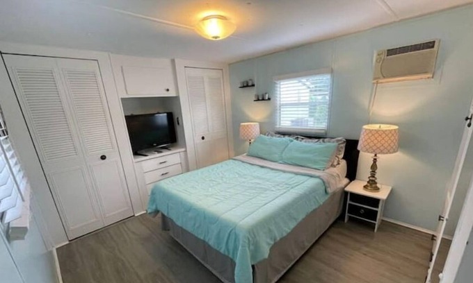Brandon House | Amazing 55+ Seniors Only Snow-Birds Community