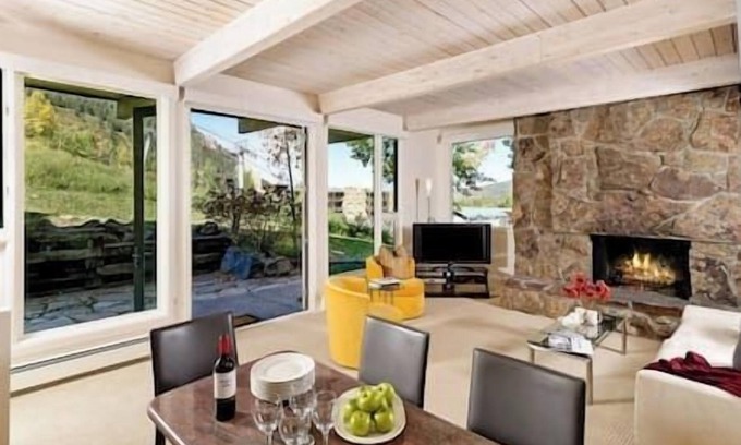 Aspen Apartment | Amazing Aspen, Core Condo Ski, Sauna, Hot Tub-Pool