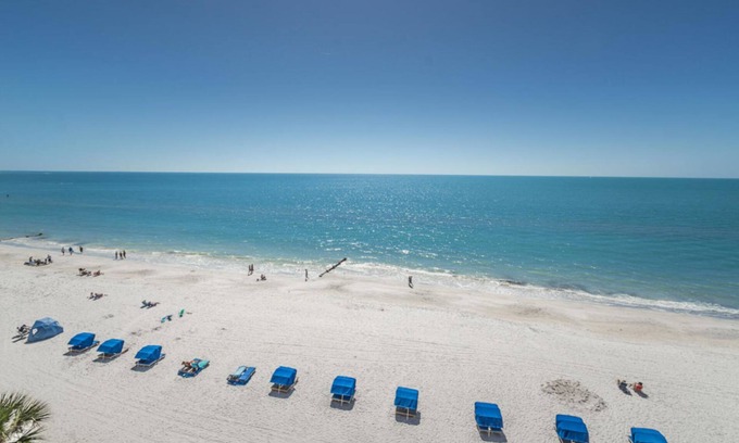 Madeira Beach Condo | Amazing Beach Front w/Gulf & Ocean Views~Las Brisas 506