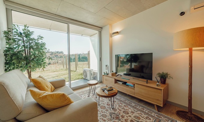 Vila Nova de Gaia Apartment | Amazing Design Garden by Vacationy