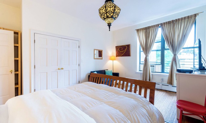 Central Park North Apartment | AMAZING DUPLEX IN CENTRAL HARLEM WITH 2 LARGE BEDROOMS 2 BATHROOMS AND A TERRACE