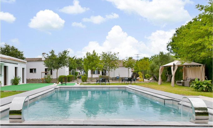 El Coronil House | Amazing Home In El Coronil With Wifi