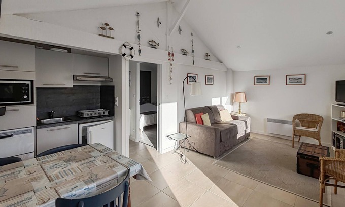 La Gueriniere House | Amazing home in La Gueriniere with WiFi