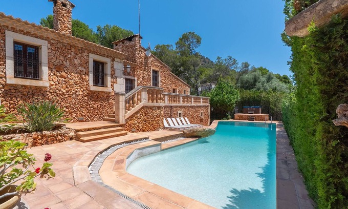 Costa de los Pinos House | Amazing home in Son Servera