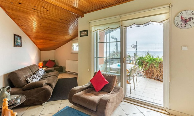 Bakırkoy Apartment | Amazing House with Sea View in Bakirkoy