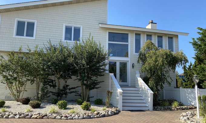 Harvey Cedars House | AMAZING LAGOON FRONT HOUSE WITH HEATED POOL AND HOT TUB IN HARVEY CEDARS, LBI