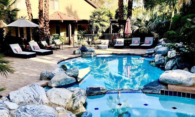 Palm Desert House | Amazing large Pool & Beautiful Desert Oasis in the Palm Desert area.