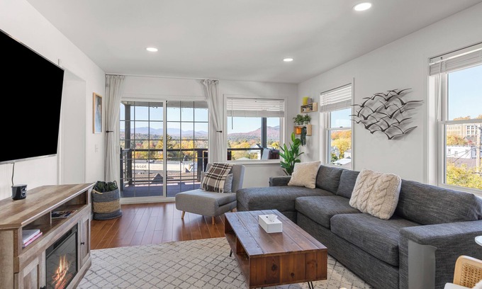 Lake Placid Apartment | Amazing Mountain Views