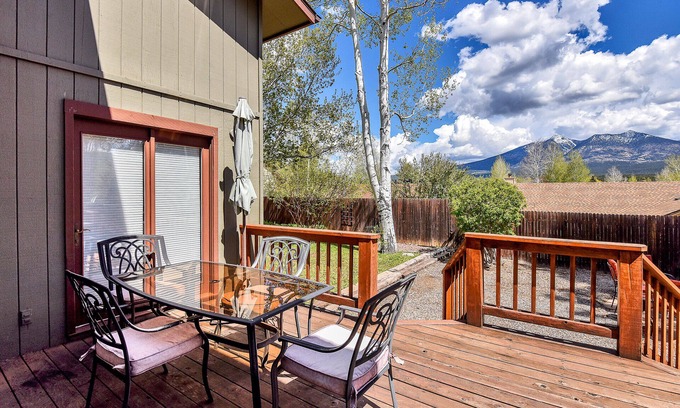 Flagstaff House | Amazing Mountain Views - Flagstaff Peakview spacious with AC