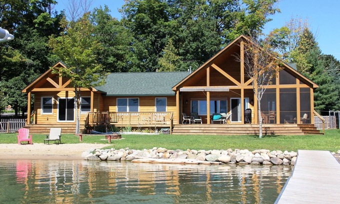 Rapid City House | AMAZING North Elk Lake Getaway