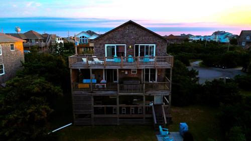 Avon House | Amazing Ocean View-Newly Renovated Modern Oasis