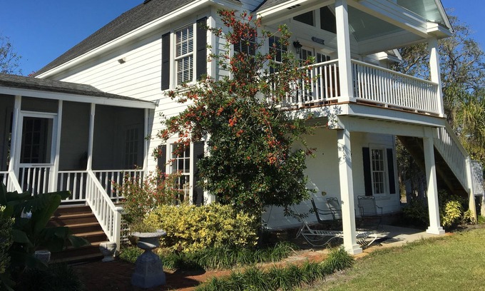 St. Marys Apartment | AMAZING PROPERTY WITH MARSH AND RIVER VIEW BEAUTIFULLY & COMFORTABLY APPOINTED