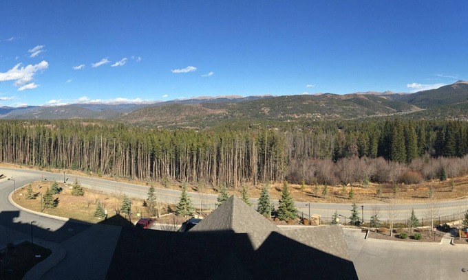 Breckenridge Apartment | Amazing Ski-in-Ski-out 5-star hotel condo that sleeps 8-10 and free parking