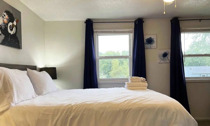 Fort Wayne House | Amazing Stay at Exquisite, Smart 2 BR Townhouse*