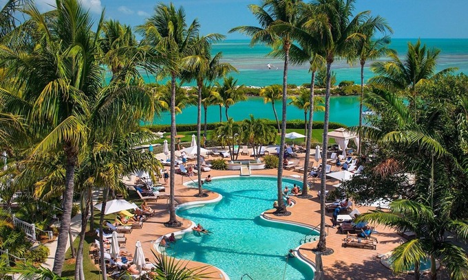 Marathon Hotel | Amazing Stay in the Middle of Florida Keys! Amazing View from Balcony