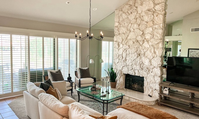 Palm Desert Condo | Amazing View! Spacious 3 bd/4 bth in Palm Valley CC!