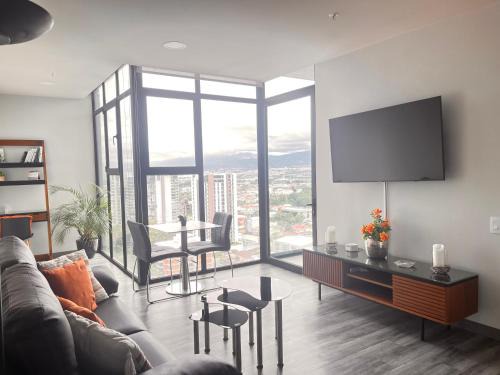 Rohrmoser Apartment | Amazing views SJO, Cozy, Equipped. 24/7 Concierge