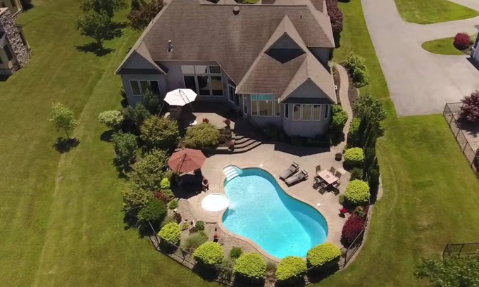 Webster Crossing House | Amazing Waterfront Home