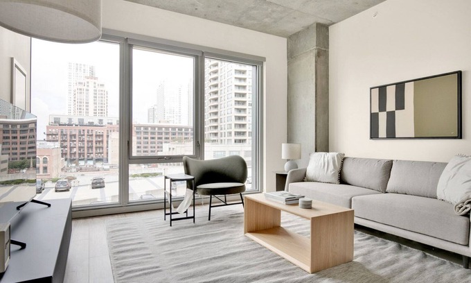 West Loop Gate Apartment | Amazing West Loop 1BR w/Pool, Gym & Lounge, nr L, by Blueground